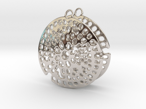 Radiolarian earrings in Platinum