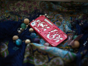 Iphone 5SE \ 5S case Matreshka in Red Processed Versatile Plastic