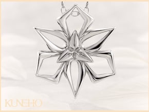 Great Lily Pendant in Fine Detail Polished Silver