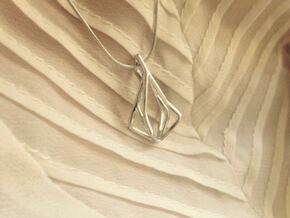 N-Line No.1 Pendant. Natural Chic in Polished Silver