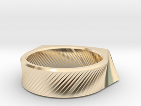 Qx2 - Ring / Size 12 in 14k Gold Plated Brass