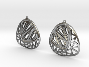 Organic and angular earrings in Fine Detail Polished Silver