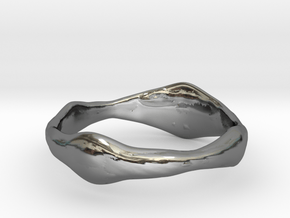 Dog Ring in Fine Detail Polished Silver