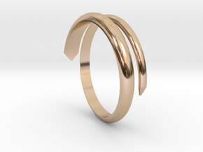 1.5 twist Ring in 14k Rose Gold Plated Brass