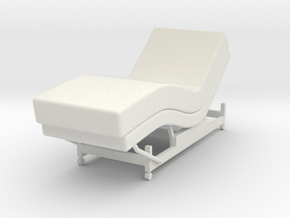 1:24 Medical Bed in White Natural Versatile Plastic
