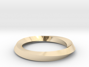 Mobius band in 14K Yellow Gold