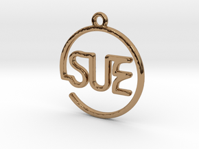 SUE First Name Pendant in Polished Brass