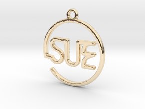 SUE First Name Pendant in 14K Yellow Gold