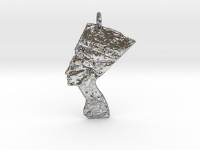 Nefertiti Pendant in Polished Silver