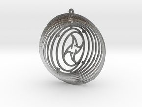 Pendant Wind Spinner Circle Sun and moon in Natural Silver