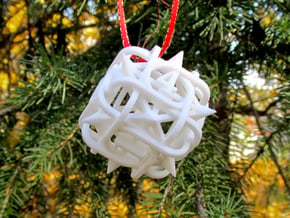 Thorn d6 Ornament in White Natural Versatile Plastic