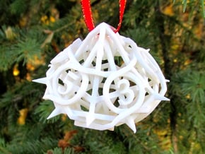 Thorn d10 Ornament in White Natural Versatile Plastic