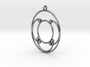 Oval Pendant in Polished Silver