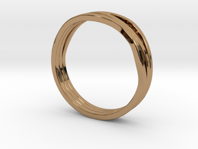 Wave Knuckle Ring in Polished Brass: 4 / 46.5