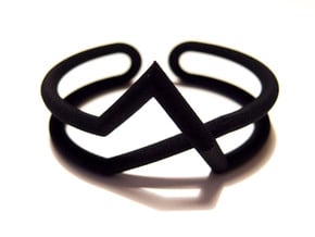 Continuous Geometric Line Bracelet in Black Natural Versatile Plastic