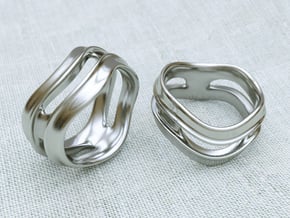 Curve Ring in Polished Silver: 8.5 / 58