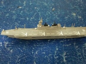 1/2000 JS Hyūga-class helicopter destroyer in Tan Fine Detail Plastic