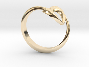 Show the love: Heart Ring in 14k Gold Plated Brass: 8.5 / 58