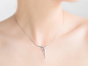 YOUNIVERSAL Sharp, pendant in Polished Silver