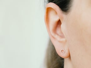 minimal stud earrings in Fine Detail Polished Silver