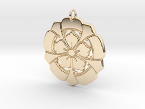Matsuya Crests: Floral Pendant in 14K Yellow Gold