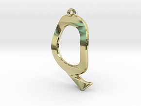 Distorted letter Q in 18k Gold Plated Brass