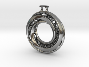 Moebius Twisted Pendant Interlocked in Polished Silver (Interlocking Parts)