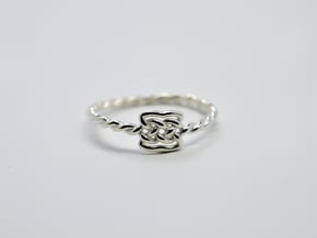 Celtic Ring - Size 7 in Polished Silver