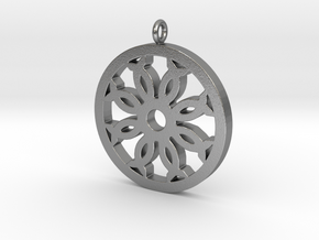 Crest pendant with ring in Natural Silver