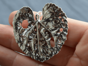Descending snail pendant, part 2 in Fine Detail Polished Silver