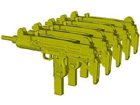 1/25 scale IMI Uzi submachineguns x 5 in Tan Fine Detail Plastic