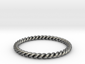 TWIST BAND RING in Fine Detail Polished Silver: 6 / 51.5