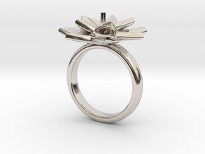 Ring Lily in Rhodium Plated Brass: 5.5 / 50.25