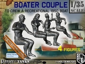 1-35 Recreation Boat Couple Set 1 in Tan Fine Detail Plastic