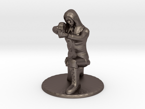 SG Female Soldier Crouched 35 mm new in Polished Bronzed Silver Steel