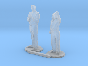 S Scale People Standing 3 in Tan Fine Detail Plastic