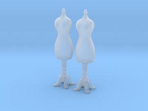 Female mannequin 01. HO Scale (1:87) in Tan Fine Detail Plastic