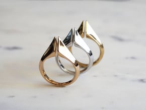 Torc Ring in Polished Brass: 8 / 56.75