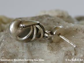 Nautilus Earring in Natural Silver (Interlocking Parts)