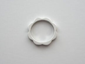 Flower Power Ring S/M 17mm in Rhodium Plated Brass