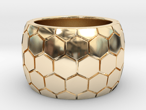 Hexagon patterned ring  in 14K Yellow Gold