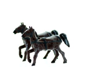 Horse with REINS HO Scale in Tan Fine Detail Plastic