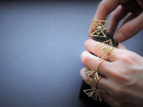 Levitating cube (big) size 58 in Natural Brass