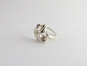 Monera Ring in Polished Silver: 6 / 51.5