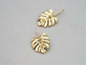 Monstera Drop Earrings in Polished Brass