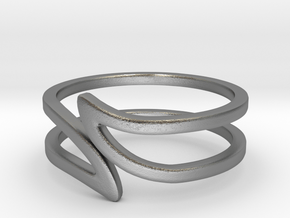 Line Wave Bend Ring in Natural Silver: 4 / 46.5