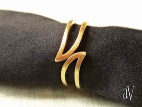 Line Wave Bend Ring in Natural Brass: 8 / 56.75