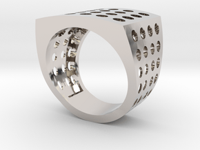 Chevalière Style Ring with Polka-Dots in Rhodium Plated Brass: 5 / 49