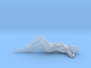 1/48 Relaxing Lady at Beach in Smooth Fine Detail Plastic