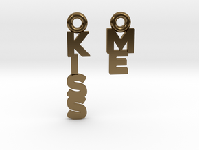 "Kiss me" - A special message for a special date in Polished Bronze